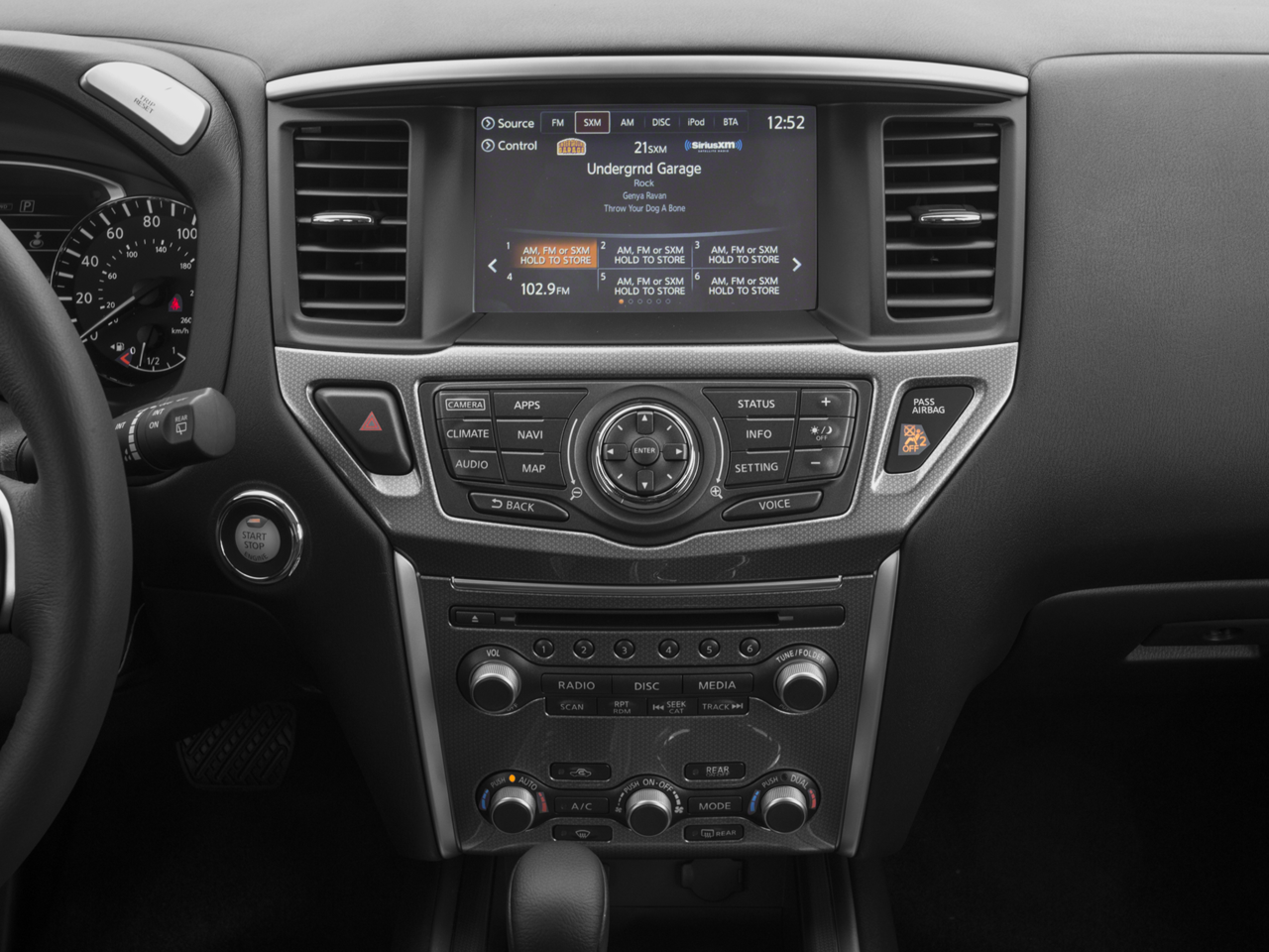 2018 Nissan Pathfinder SV