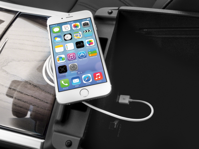 2016 INFINITI Q70 3.7