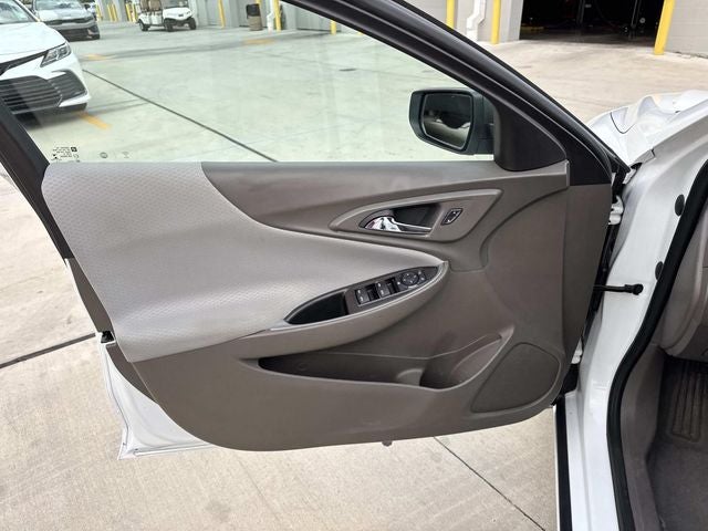 2022 Chevrolet Malibu LS 1LS