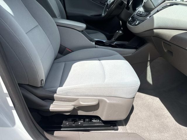 2017 Chevrolet Malibu LT 1LT