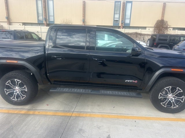 2024 GMC Canyon AT4