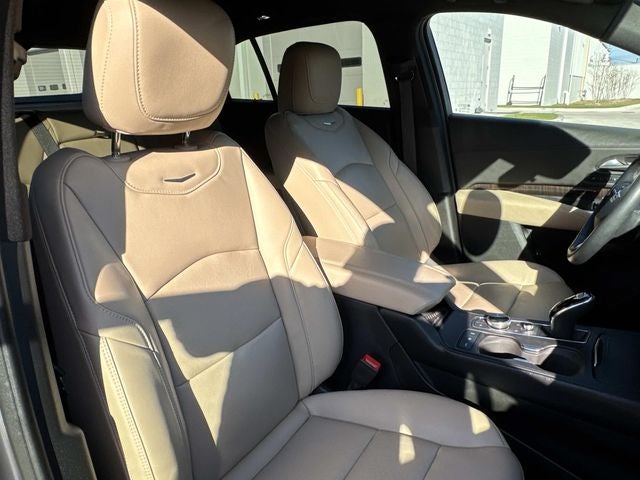 2025 Cadillac XT4 Premium Luxury