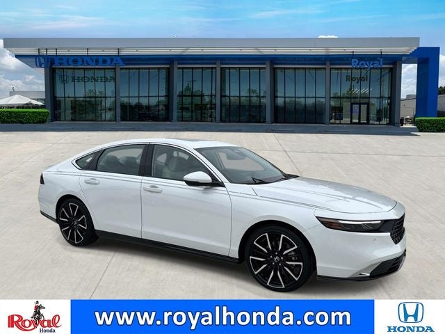 2026 Honda Accord Hybrid Touring's photo