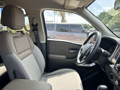 2022 Nissan Frontier SV