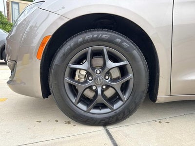 2018 Chrysler Pacifica Touring Plus