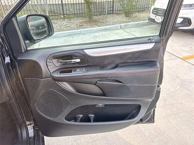 2016 Dodge Grand Caravan R/T