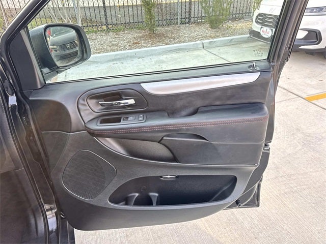 2016 Dodge Grand Caravan R/T