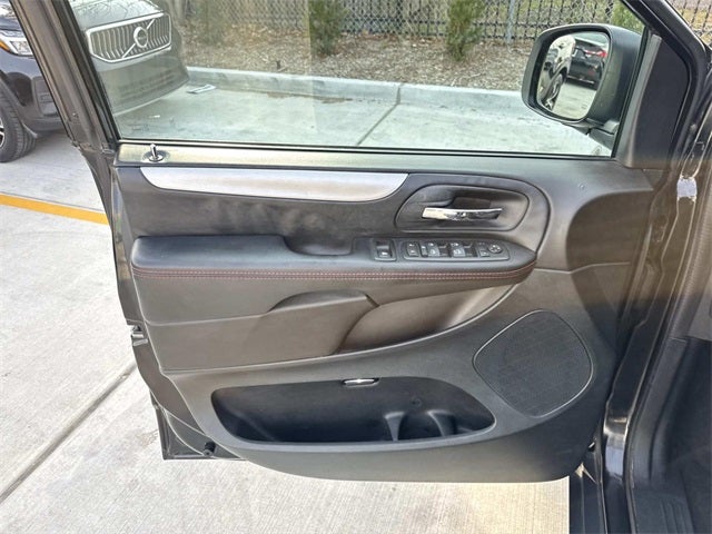 2016 Dodge Grand Caravan R/T