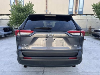2022 Toyota RAV4 XLE