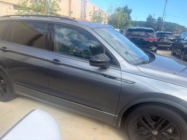 2022 Volkswagen Tiguan 2.0T SE R-Line Black
