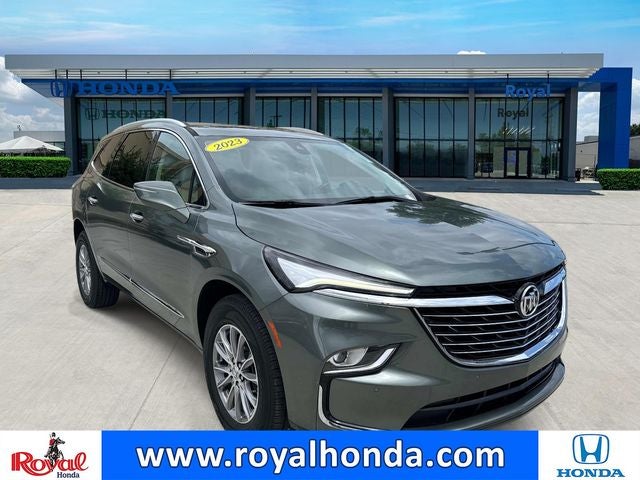 2023 Buick Enclave Essence