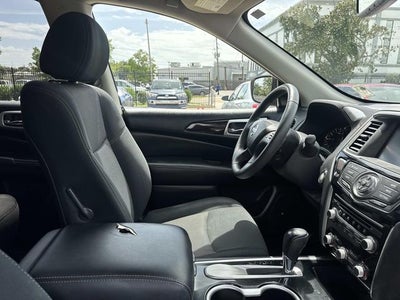 2018 Nissan Pathfinder SV