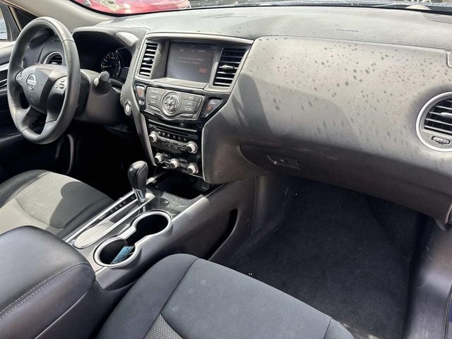 2018 Nissan Pathfinder SV