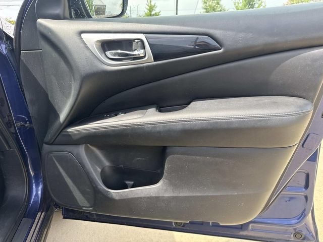 2018 Nissan Pathfinder SV