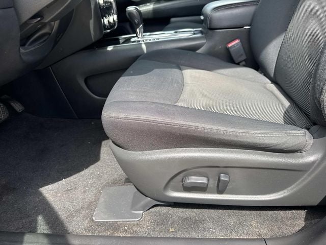 2018 Nissan Pathfinder SV