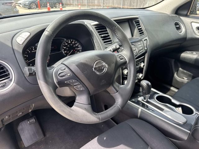 2018 Nissan Pathfinder SV
