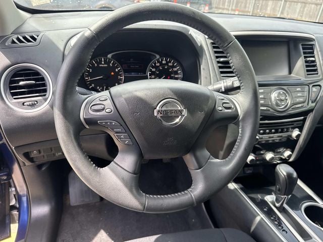 2018 Nissan Pathfinder SV
