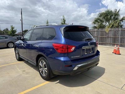 2018 Nissan Pathfinder SV