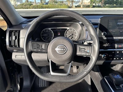 2022 Nissan Pathfinder SV
