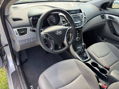 2015 Hyundai Elantra SE