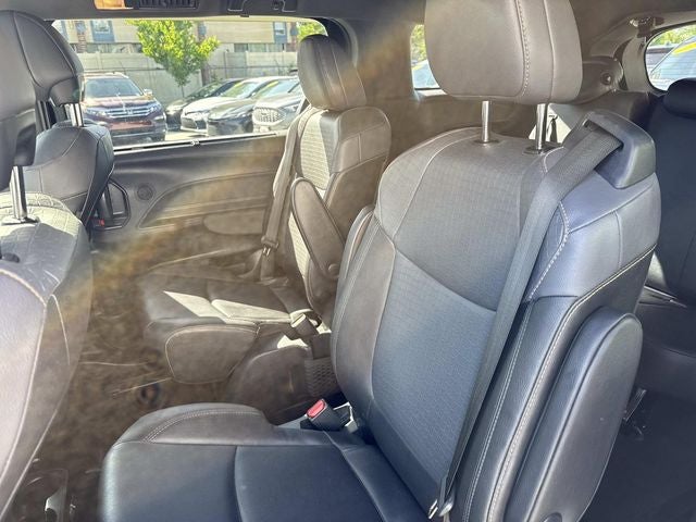 2023 Toyota Sienna Woodland Edition