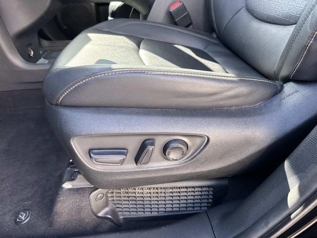 2023 Toyota Sienna Woodland Edition