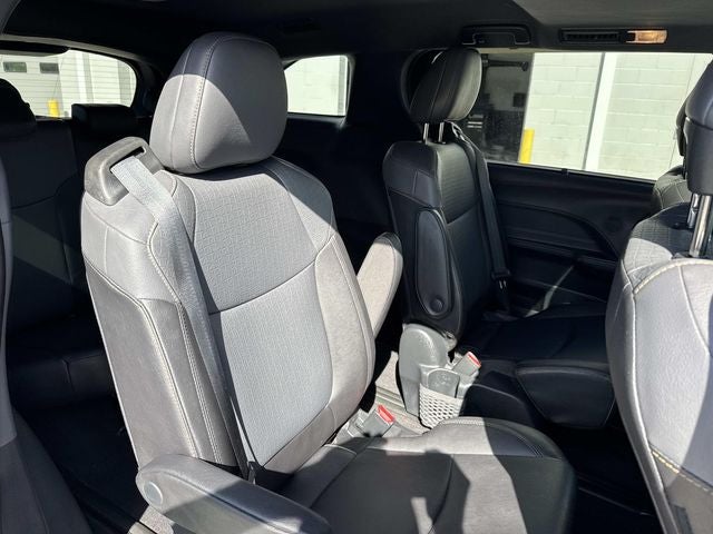 2023 Toyota Sienna Woodland Edition