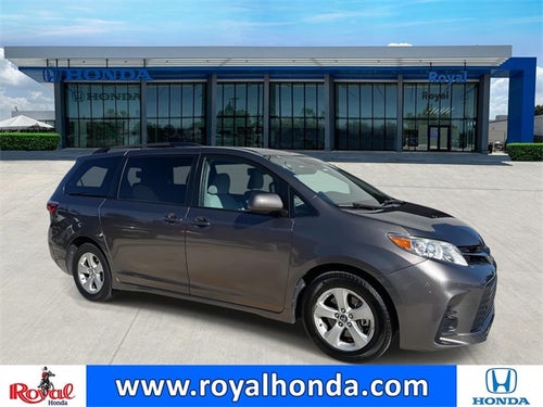 2020 Toyota Sienna LE 8 Passenger