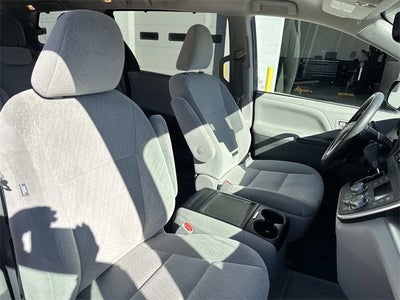 2020 Toyota Sienna LE 8 Passenger