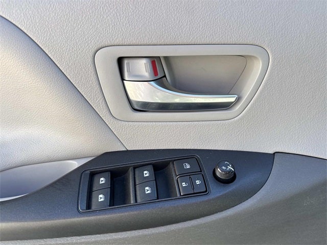 2020 Toyota Sienna LE 8 Passenger