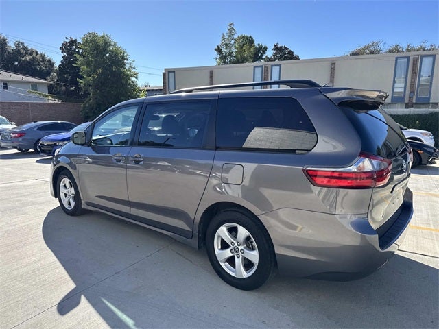 2020 Toyota Sienna LE 8 Passenger