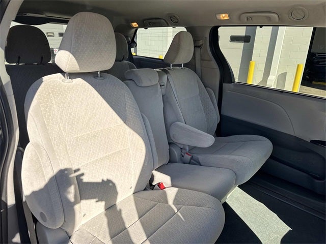 2020 Toyota Sienna LE 8 Passenger