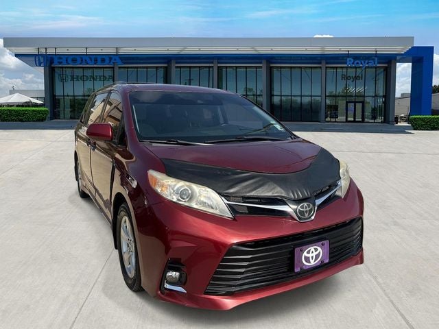 2020 Toyota Sienna LE