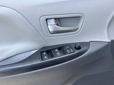 2020 Toyota Sienna LE 8 Passenger