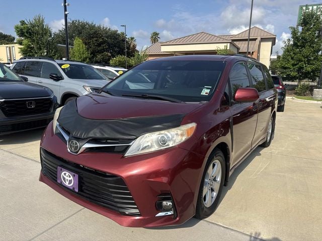 2020 Toyota Sienna LE 8 Passenger