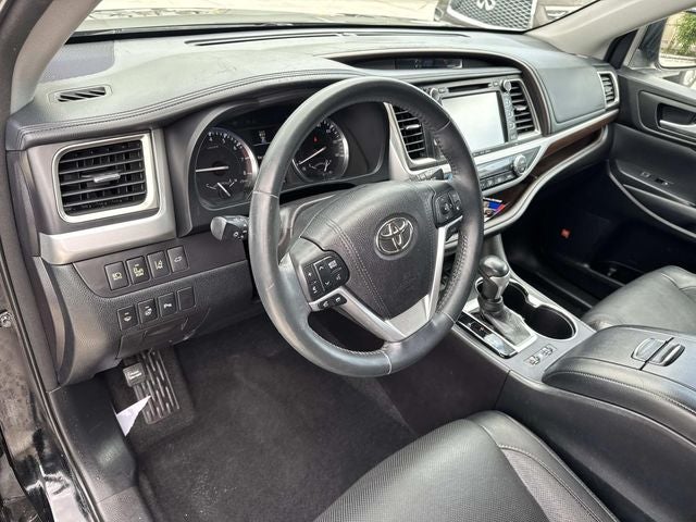2016 Toyota Highlander Limited Platinum V6