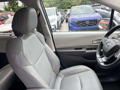 2024 Toyota Sienna XLE 8 Passenger