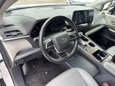 2024 Toyota Sienna XLE 8 Passenger