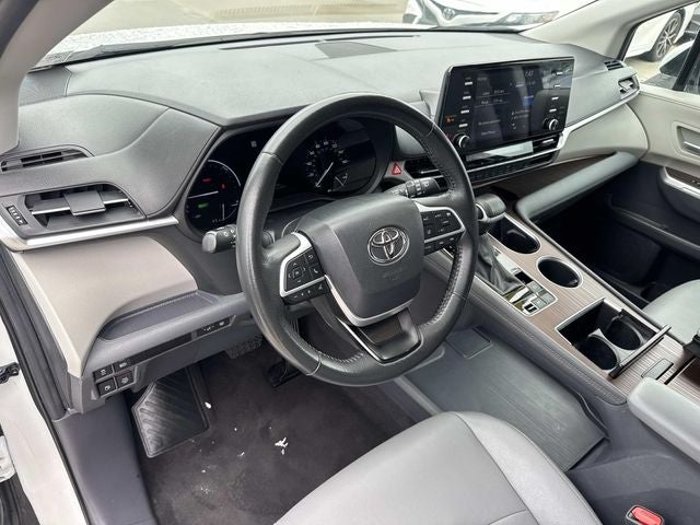 2024 Toyota Sienna XLE 8 Passenger