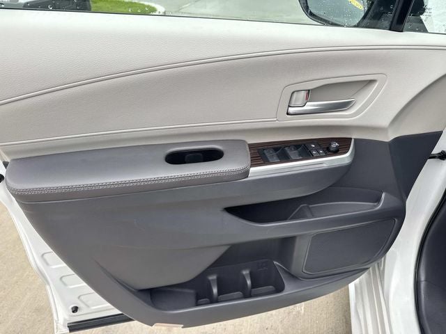2024 Toyota Sienna XLE 8 Passenger