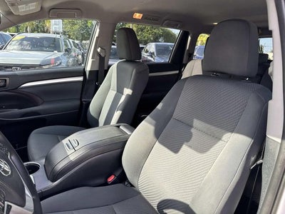 2019 Toyota Highlander LE