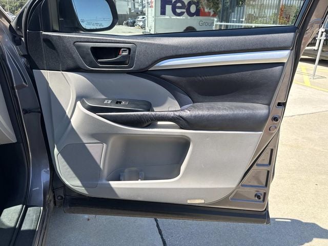 2015 Toyota Highlander LE Plus V6