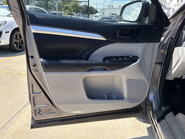 2015 Toyota Highlander LE Plus V6
