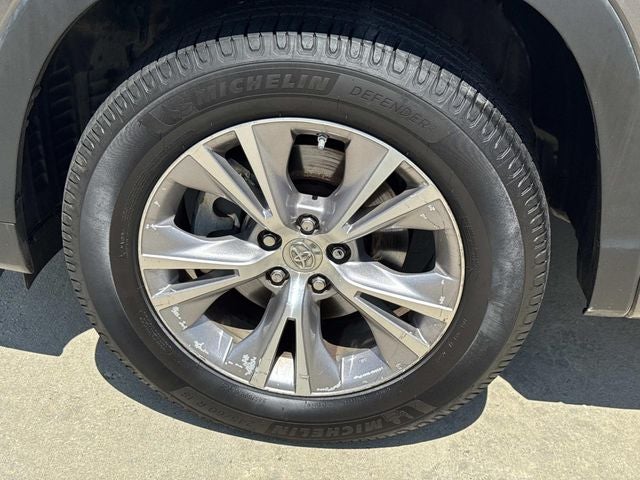 2015 Toyota Highlander LE Plus V6