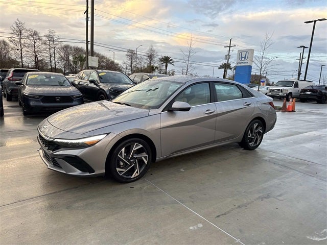 2025 Hyundai Elantra Limited