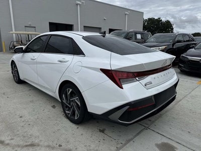 2025 Hyundai Elantra Limited