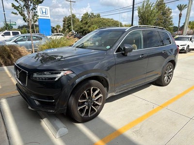 2017 Volvo XC90 T6 Momentum