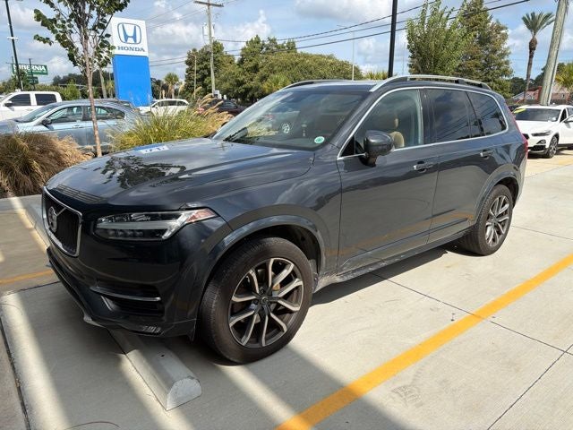 2017 Volvo XC90 T6 Momentum