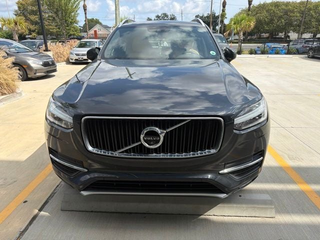 2017 Volvo XC90 T6 Momentum