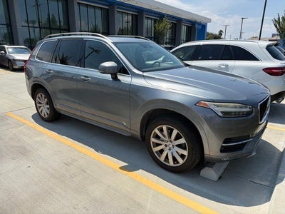 2016 Volvo XC90 T6 Momentum